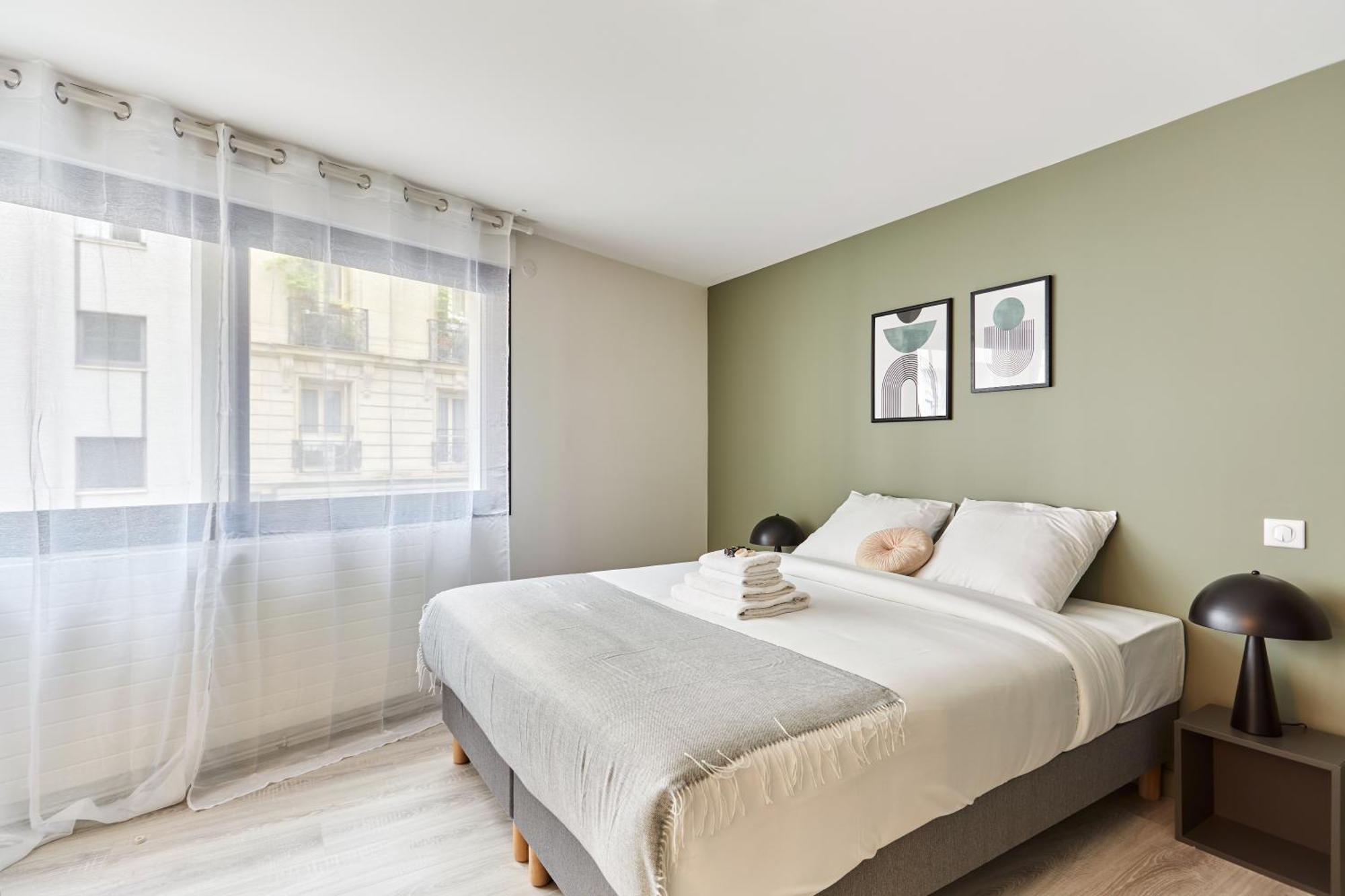 Renove & Clim 2ch 2sdb Tour Eiffel A Pied *