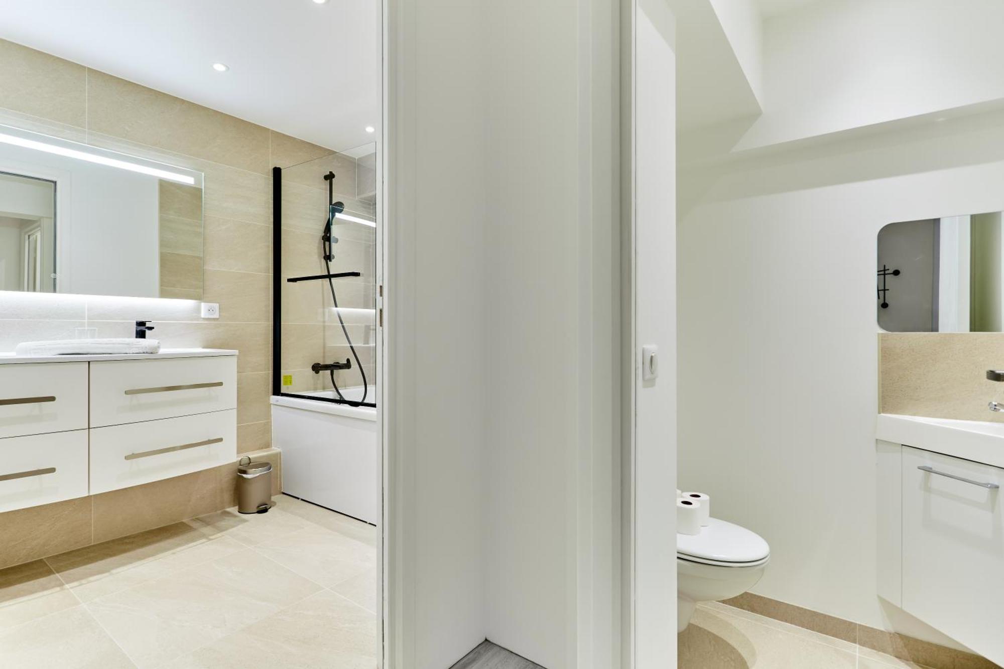 Renove & Clim 2ch 2sdb Tour Eiffel A Pied * Paris